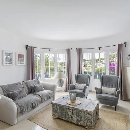Echappee Ensoleillee A Dans Pour 8 Villa *